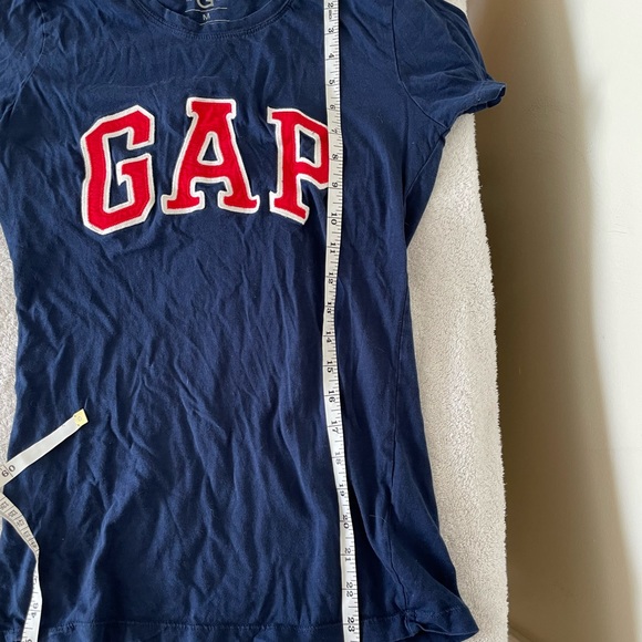 Cute GAP logo tee - Picture 5 of 5